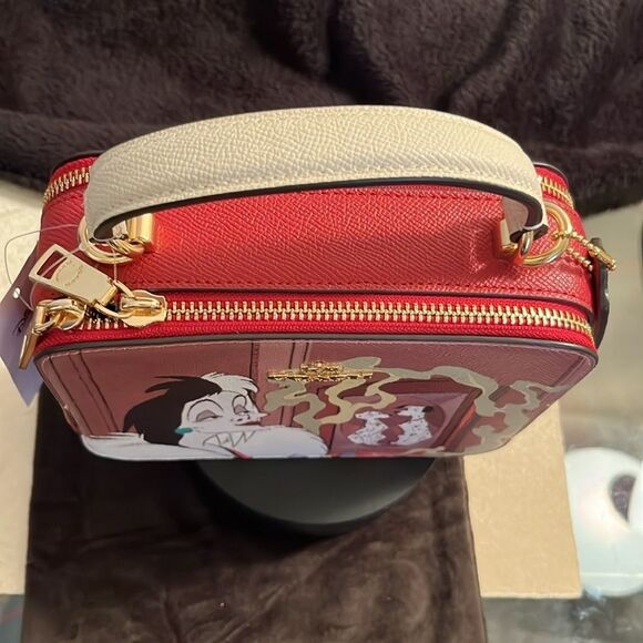 COACH DISNEY MOTIF CRUELLA DE VILLE BOX CROSSBODY COLLECTORS HANDBAG. NWT - Picture 3 of 16